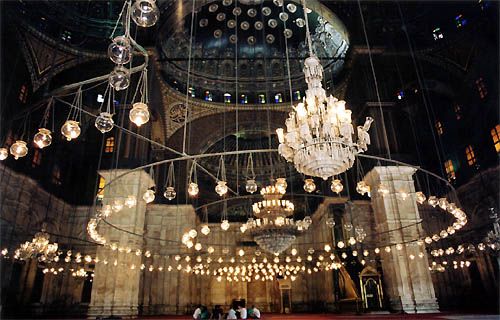 A l'intérieur de la Mosquée de Mohamad-Ali