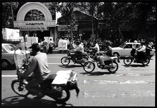 La circulation infernale à Tehran. Il faut le voir pour le croire !