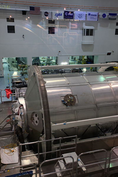 Unité de la station spatiale internationale (ISS). Elle doit être dans l'espace maintenant.